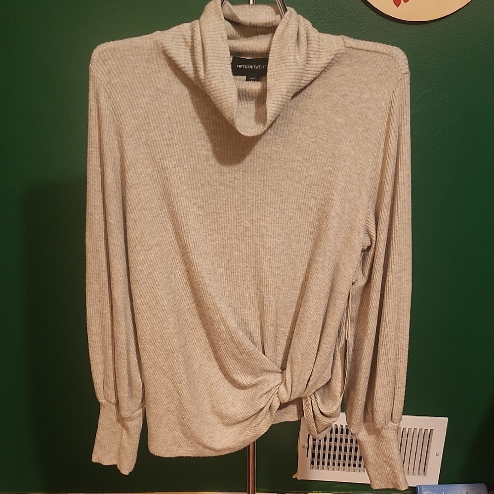 ​Fifteen Twenty Ribbed Twist-Front Top in Oatmeal